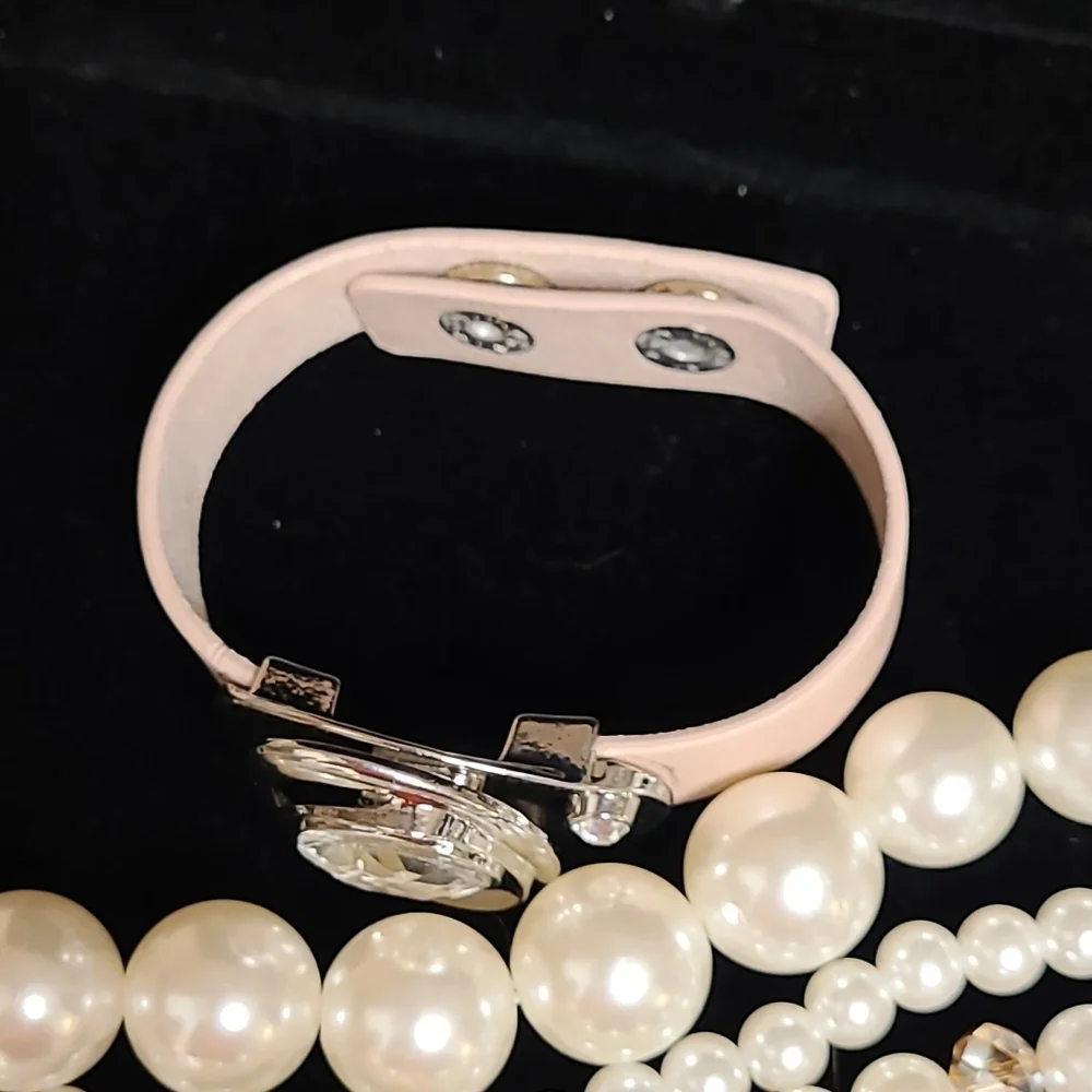 Abstract Crystal Embellished Pink Leather Silver Bracelet